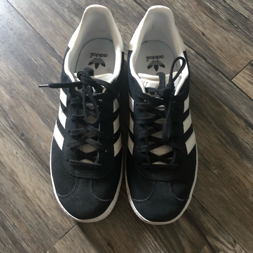 Adidas Gazelle Shoes